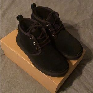 Ugg Neumel boots in black sz 7